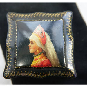 COPY - RUSSIAN SQUARE SMALL 2" LACQUER BOX FROM 1991 vintage